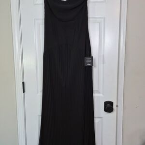 Lulu's Classic Black Strapless Dress